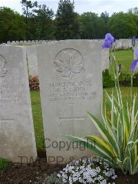 Etaples Military Cemetery - Gunn, Robert Adam